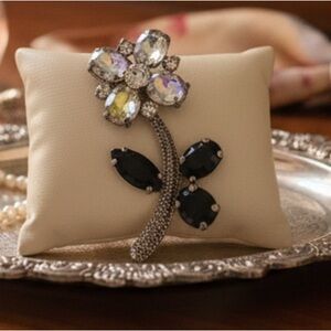 Vintage 60s Aurora Borealis & Black Rhinestone Flower Brooch